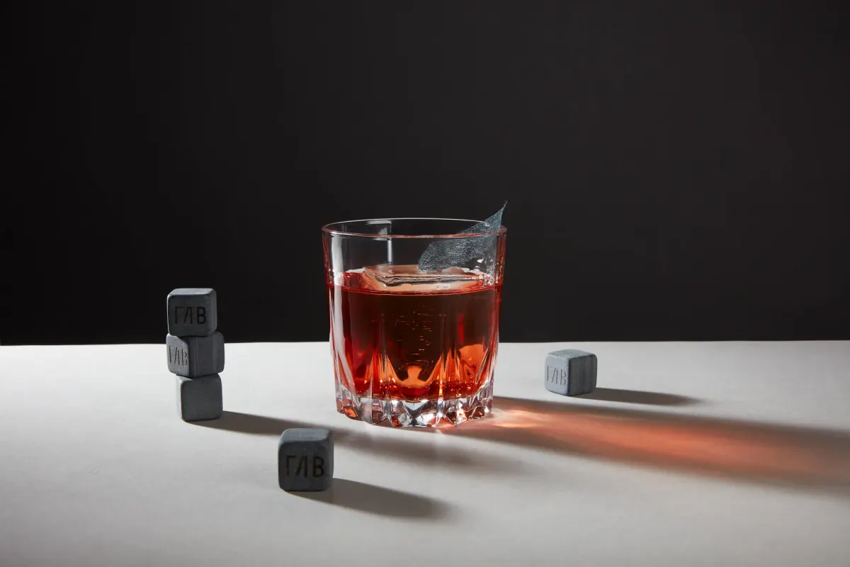golovabar/testa, frame 14